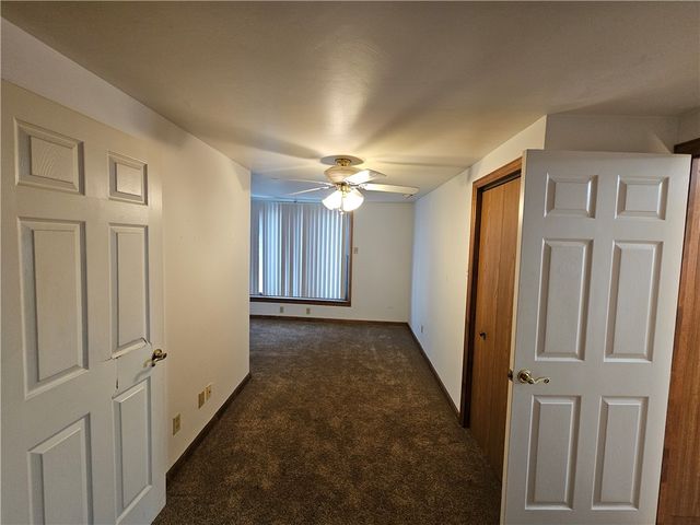 1317 Pitcairn St, Tarentum, PA 15084