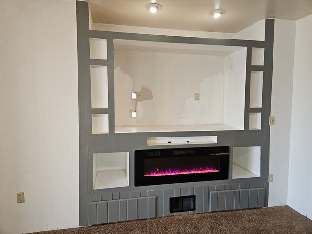 1317 Pitcairn St, Tarentum, PA 15084