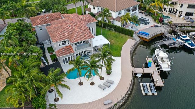 1260 Harbor Ct, Hollywood, FL 33019