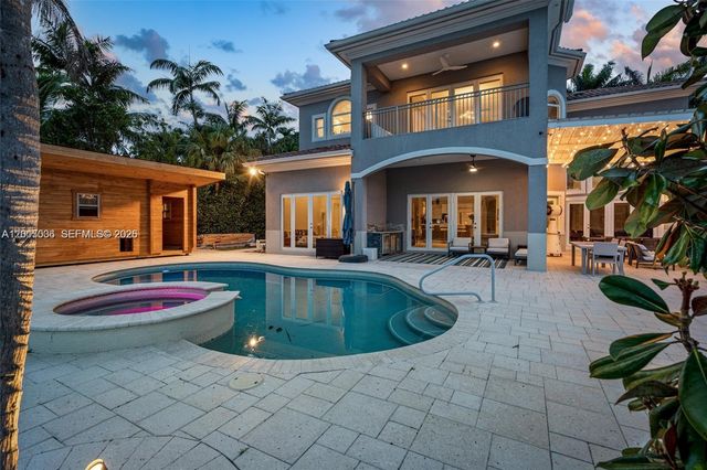 1260 Harbor Ct, Hollywood, FL 33019