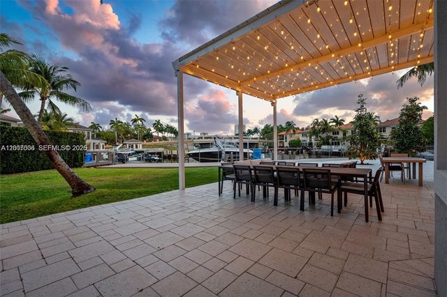 1260 Harbor Ct, Hollywood, FL 33019