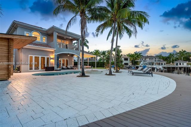 1260 Harbor Ct, Hollywood, FL 33019
