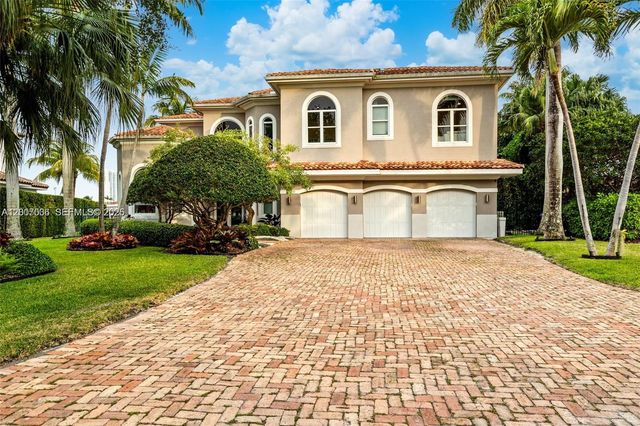 1260 Harbor Ct, Hollywood, FL 33019