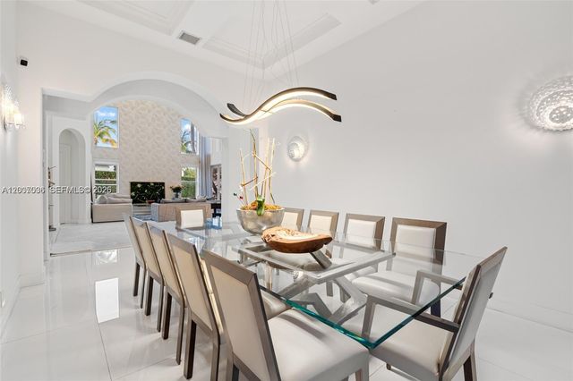 1260 Harbor Ct, Hollywood, FL 33019