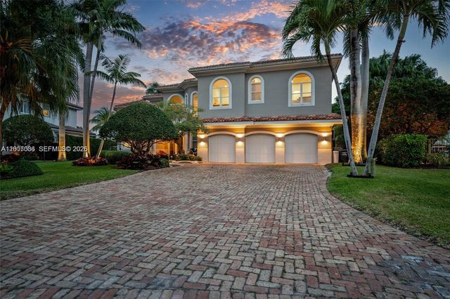 1260 Harbor Ct, Hollywood, FL 33019