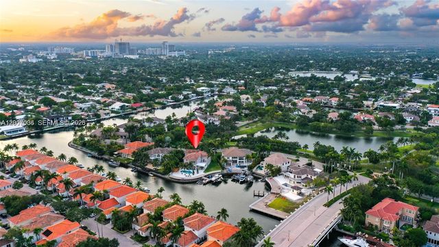 1260 Harbor Ct, Hollywood, FL 33019