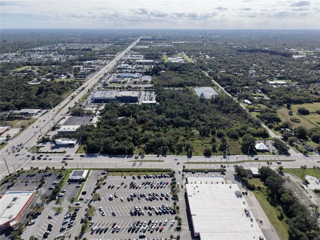 511 W Midway Road, Fort Pierce, FL 34982
