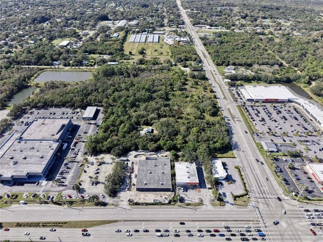 511 W Midway Road, Fort Pierce, FL 34982