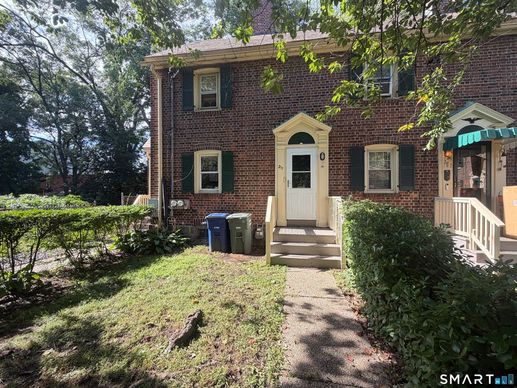 211 Alsace Street, Bridgeport, CT 06604