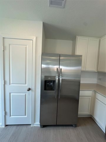 15131 Willowater Drive, Montgomery, TX 77316