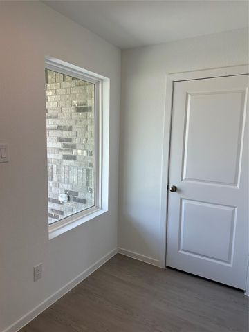 15131 Willowater Drive, Montgomery, TX 77316