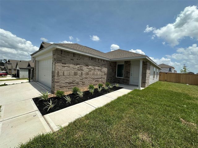 15131 Willowater Drive, Montgomery, TX 77316