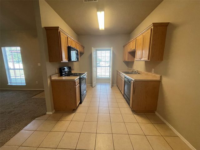 120 Collett Court, Weatherford, TX 76088