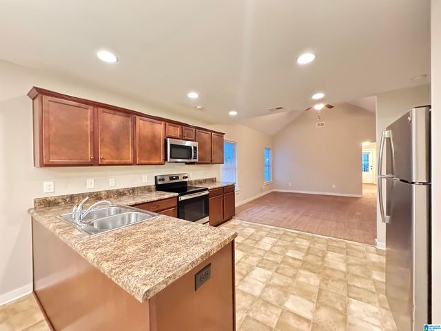 572 KINCAID COVE LANE, Odenville, AL 35120