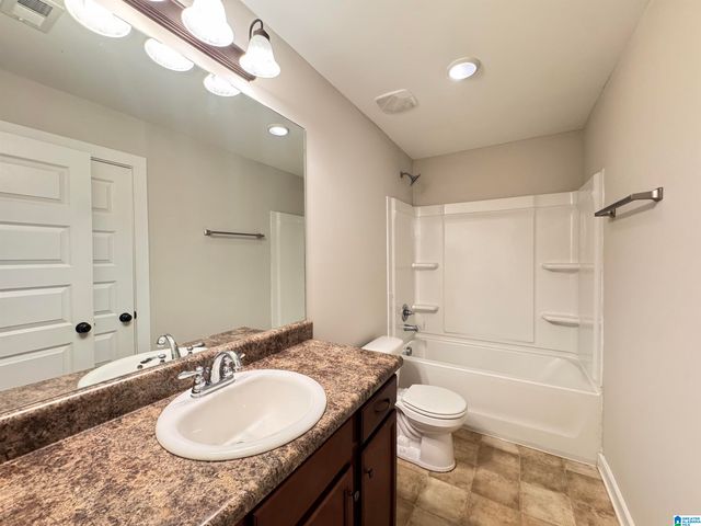 572 KINCAID COVE LANE, Odenville, AL 35120