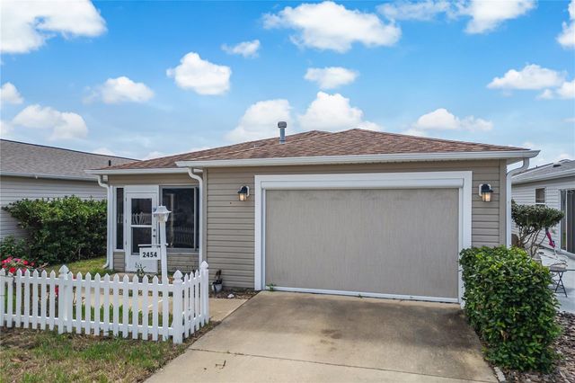 2454 SOUTHERN OAK STREET, The Villages, FL 32162