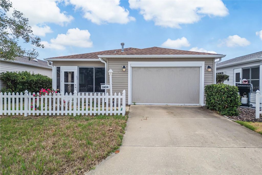 2454 SOUTHERN OAK STREET, The Villages, FL 32162