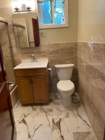 17 Claremont Ave 1, Quincy, MA 02169
