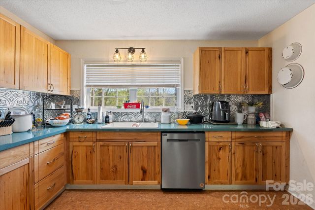 441 Hunters Glen Lane, Hendersonville, NC 28739