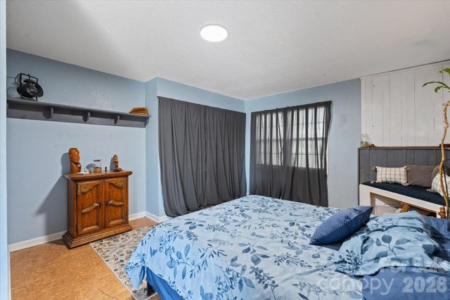 441 Hunters Glen Lane, Hendersonville, NC 28739