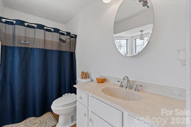 441 Hunters Glen Lane, Hendersonville, NC 28739
