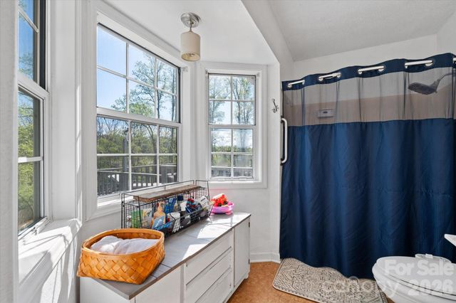 441 Hunters Glen Lane, Hendersonville, NC 28739