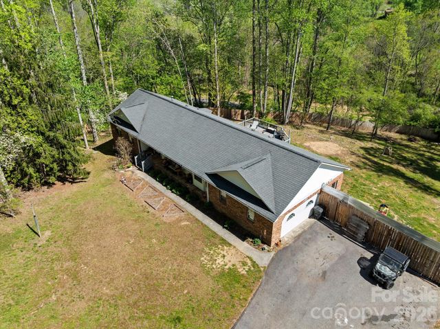 441 Hunters Glen Lane, Hendersonville, NC 28739