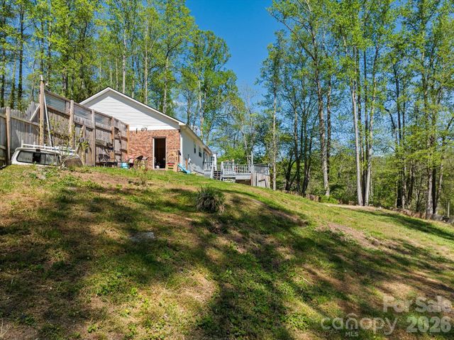 441 Hunters Glen Lane, Hendersonville, NC 28739