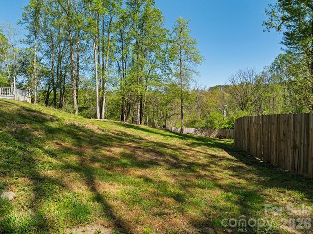 441 Hunters Glen Lane, Hendersonville, NC 28739