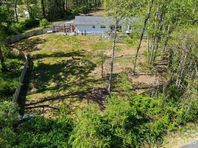 441 Hunters Glen Lane, Hendersonville, NC 28739