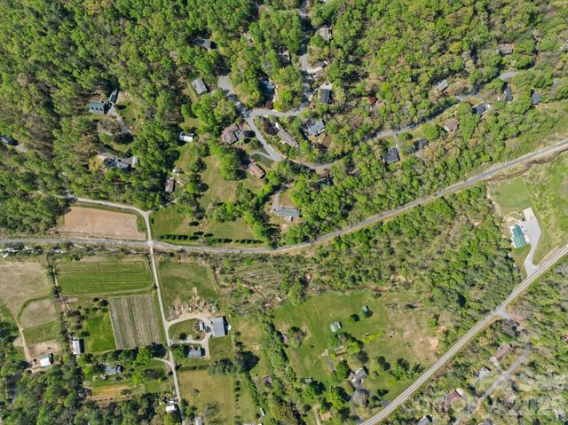 441 Hunters Glen Lane, Hendersonville, NC 28739