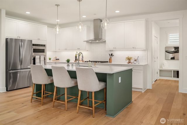 22212 98th Avenue W, Edmonds, WA 98020