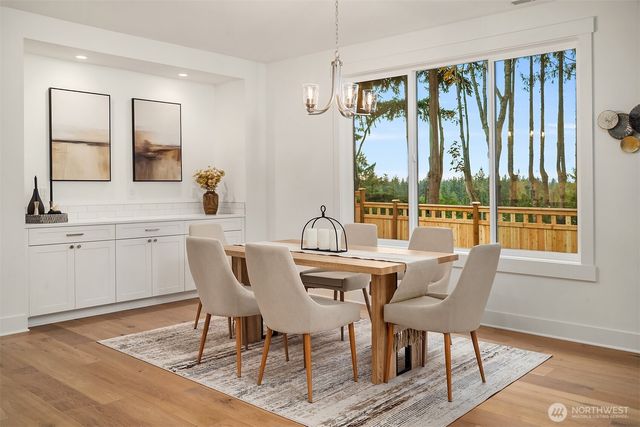 22212 98th Avenue W, Edmonds, WA 98020