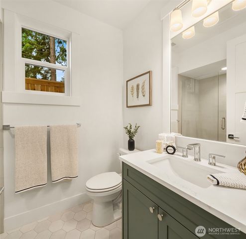 22212 98th Avenue W, Edmonds, WA 98020