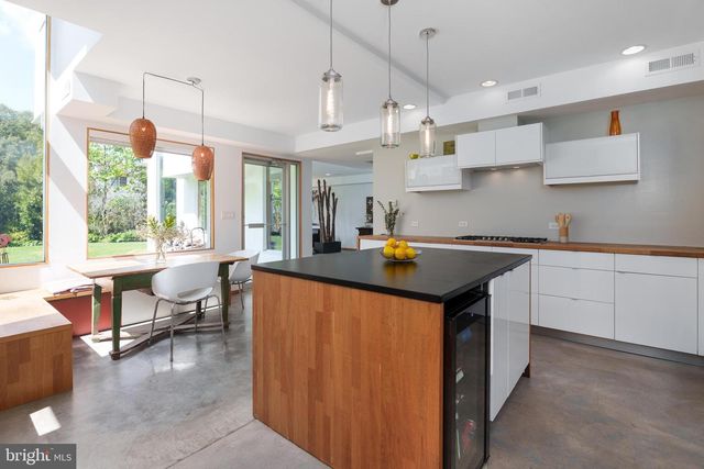 162 SNOWDEN LN, Princeton, NJ 08540