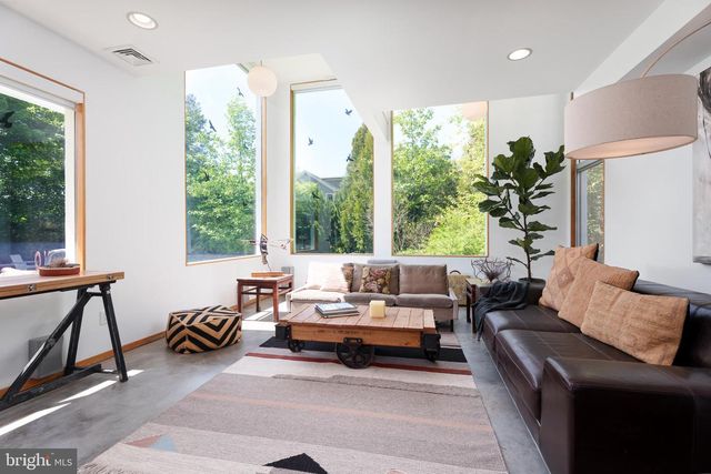 162 SNOWDEN LN, Princeton, NJ 08540