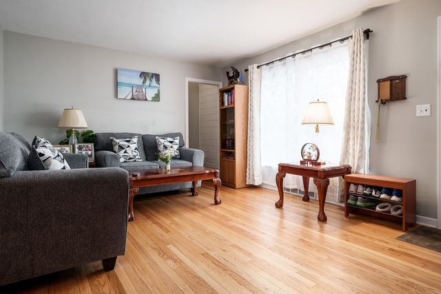 1910 25TH Street, Rockford, IL 61108