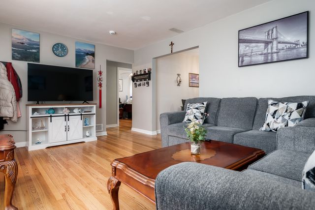 1910 25TH Street, Rockford, IL 61108