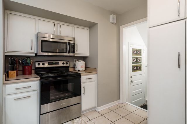 1910 25TH Street, Rockford, IL 61108