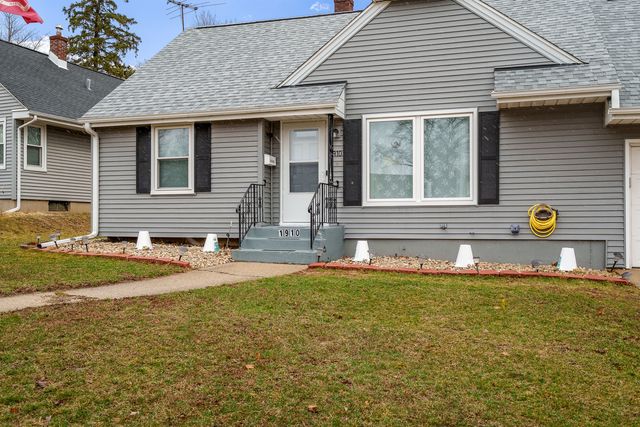 1910 25TH Street, Rockford, IL 61108