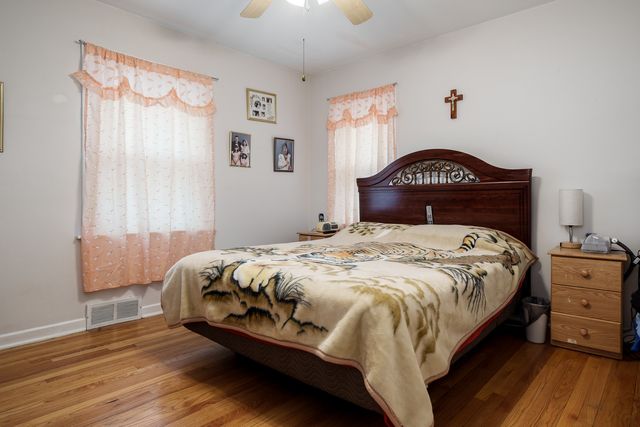 1910 25TH Street, Rockford, IL 61108