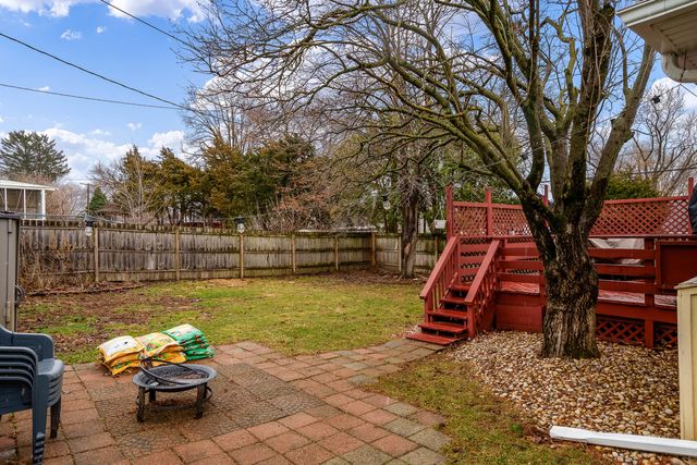 1910 25TH Street, Rockford, IL 61108