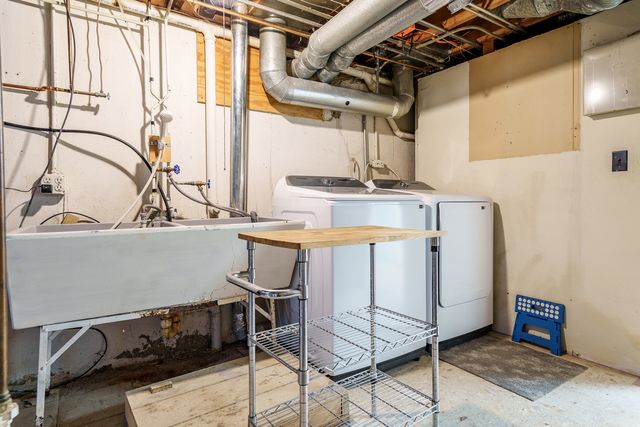 1910 25TH Street, Rockford, IL 61108