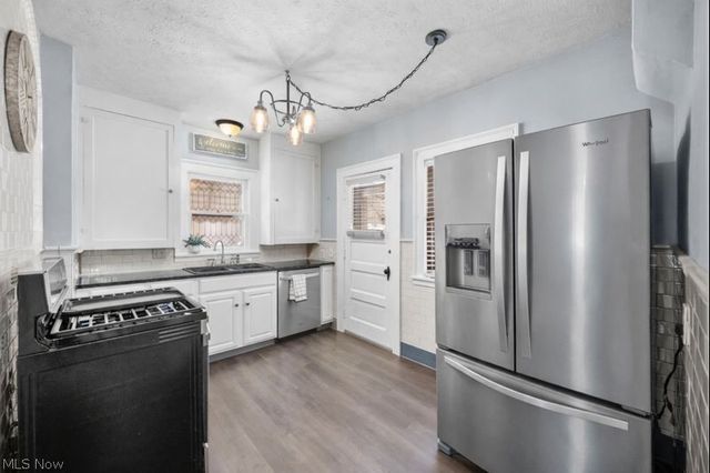 1550 Woodward Avenue, Lakewood, OH 44107