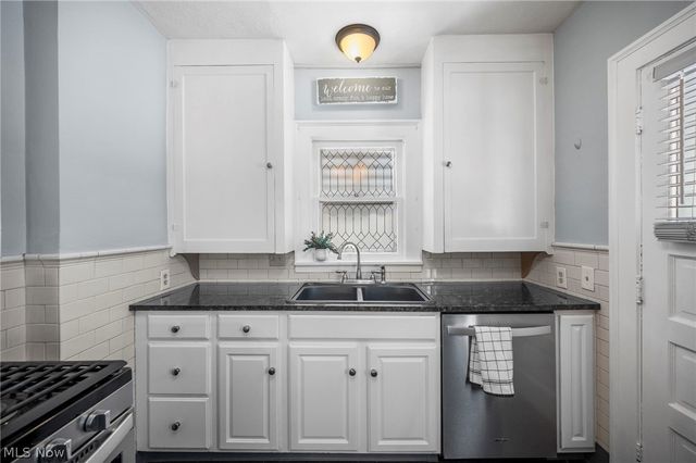 1550 Woodward Avenue, Lakewood, OH 44107