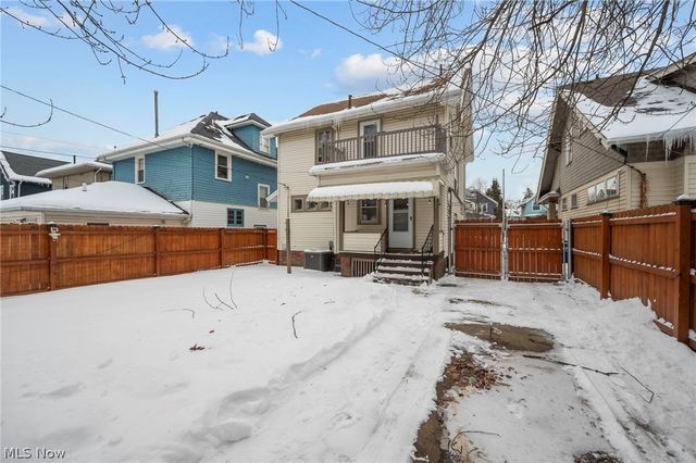 1550 Woodward Avenue, Lakewood, OH 44107