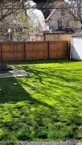 1550 Woodward Avenue, Lakewood, OH 44107