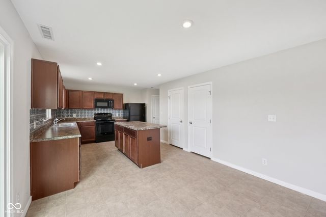 13872 N Mardenis Drive W, Camby, IN 46113