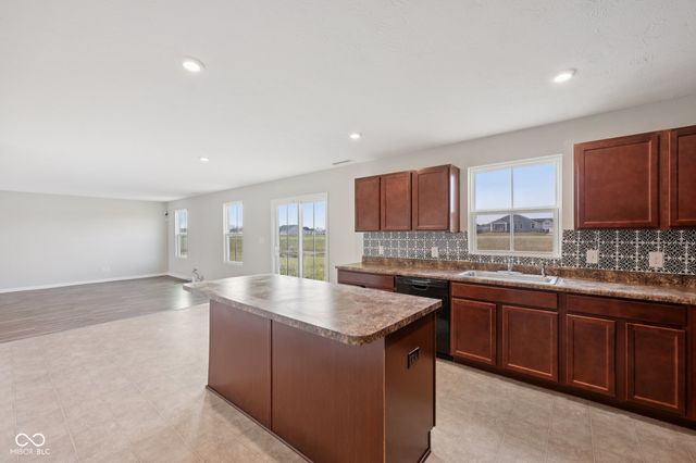 13872 N Mardenis Drive W, Camby, IN 46113