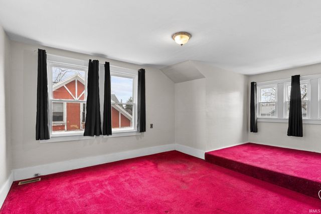 725 E Fort Wayne Street, Warsaw, IN 46580